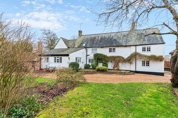 4 Bedroom Detached House For Sale In High Street, Lower Dean, Huntingdon, PE28