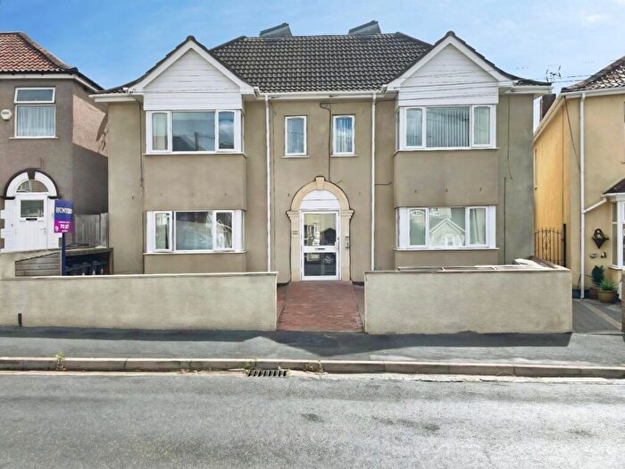 2 Bedroom Apartment To Rent In Savoy Road, Bristol, BS4