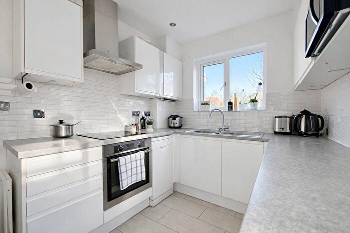 4 Bedroom Detached House To Rent In Briarwood Road, Epsom, KT17