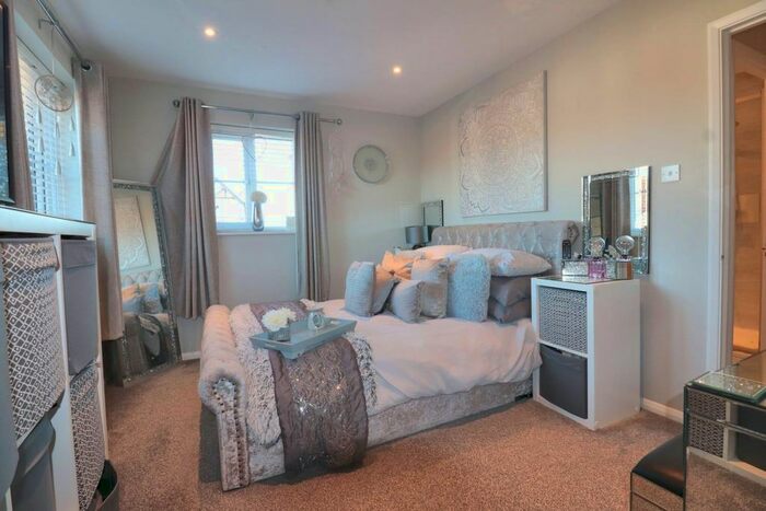 1 Bedroom Semi-Detached House To Rent In Lark Vale, Aylesbury, HP19