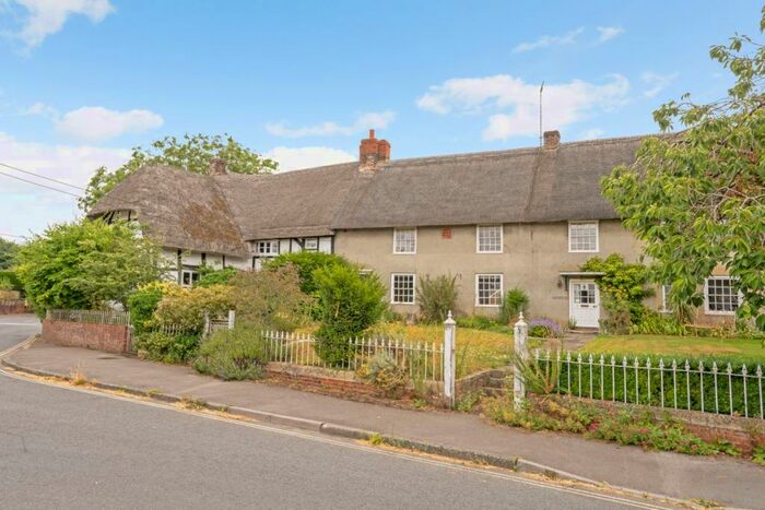 4 Bedroom House To Rent In Pewsey, Wiltshire, SN9