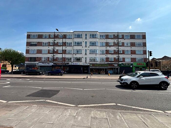 1 Bedroom Flat For Sale In Flat Beaumont Court, Upper Clapton Road, Hackney, London, E5