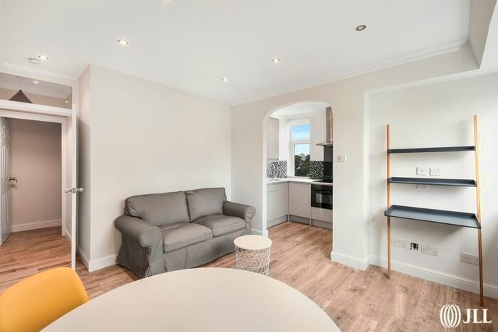 1 Bedroom Flat To Rent In Cedars Road, London, SW4