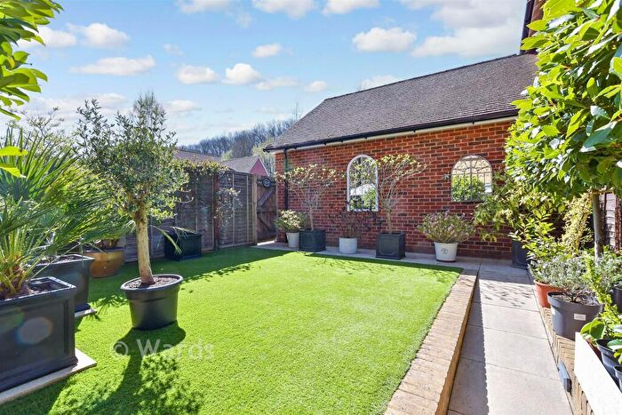 4 Bedroom Terraced House For Sale In Chapelfield Way, Allington, Kent, ME16