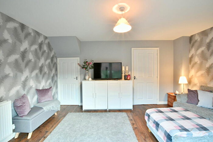 3 Bedroom End Of Terrace House For Sale In Masseys View, Blaydon-on-Tyne, NE21