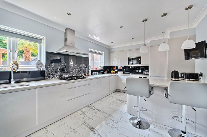 2 Bedroom Semi Detached House For Sale In Brettgrave, Epsom, KT19