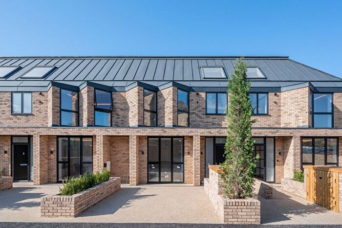 4 Bedroom Property For Sale In Winston Close, Raynes Park, London, SW20