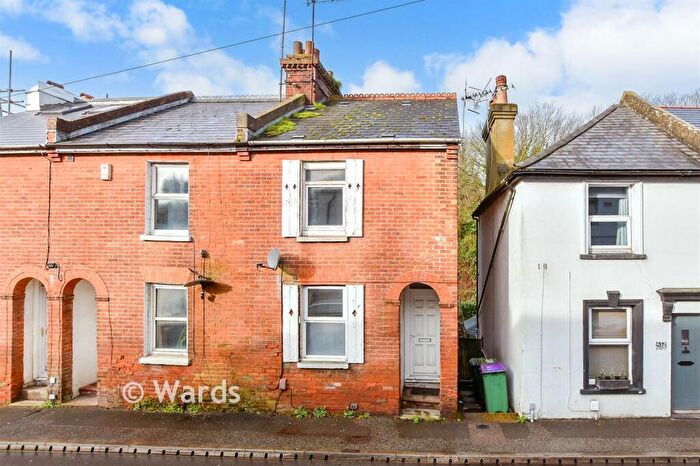 2 Bedroom End Of Terrace House For Sale In Horn Street, Seabrook, Kent, CT21