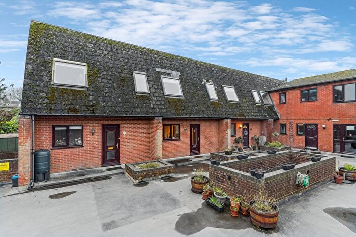 2 Bedroom Maisonette For Sale In Horn Hill, Whitwell, Hitchin, SG4