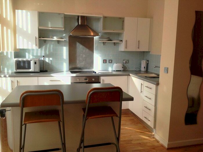 1 Bedroom Apartment To Rent In Platinum Apartments, Jewellery Quarter, B18