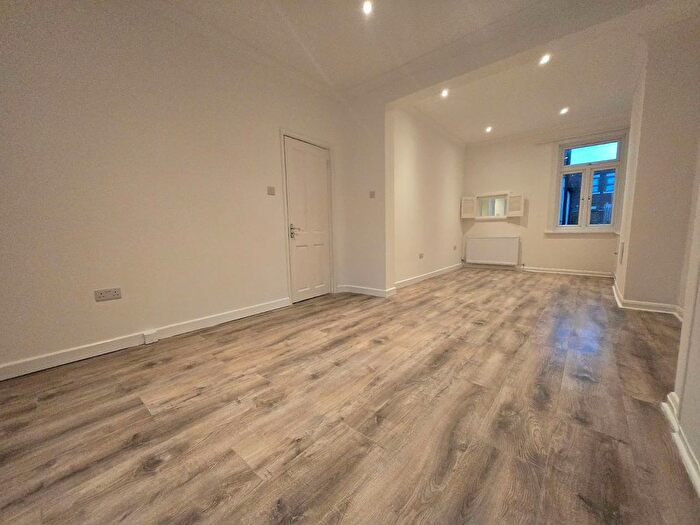 4 Bedroom Terraced House To Rent In Western Road, London, E13