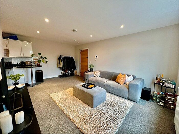 2 Bedroom Flat To Rent In Castle Road, Kirby Muxloe, Leicester, LE9