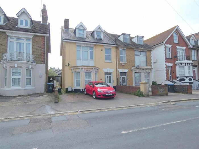 2 Bedroom Flat To Rent In Margate Road, Ramsgate, CT11