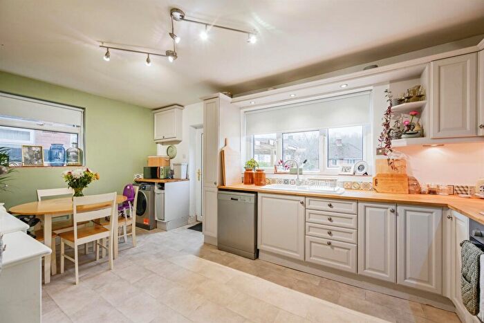 3 Bedroom End Of Terrace House For Sale In Lodge Avenue, Ashbourne, DE6