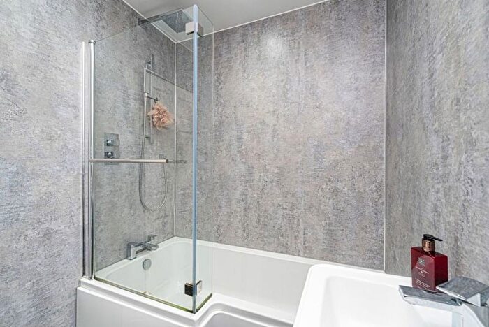 2 Bedroom End Of Terrace House For Sale In Deanpark Avenue, Balerno, EH14