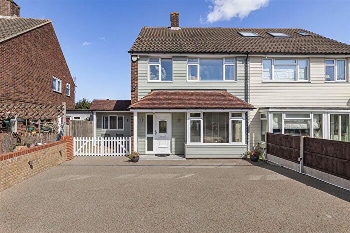 5 Bedroom Semi Detached House For Sale In Whitegates Avenue, West Kingsdown, Sevenoaks, TN15