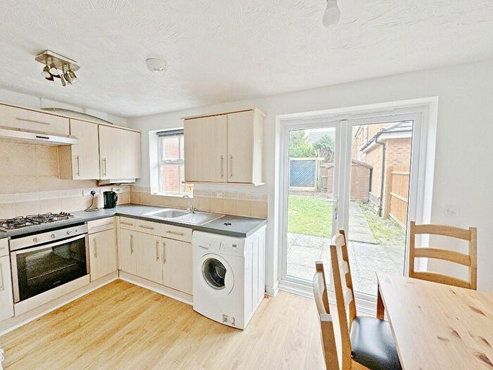 4 Bedroom Semi-Detached House To Rent In Jellicoe Avenue, Bristol, BS16