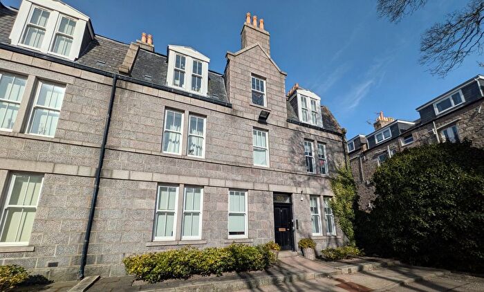 2 Bedroom Flat To Rent In Grosvenor Terrace, Aberdeen, Aberdeenshire, AB25