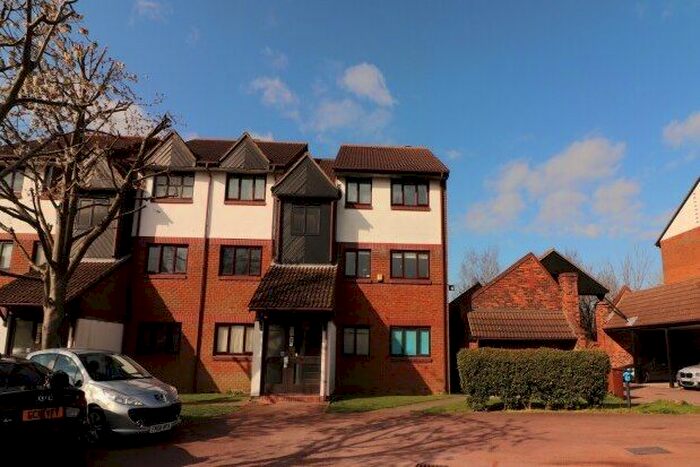 1 Bedroom Flat To Rent In Armada Court, Grays, RM16