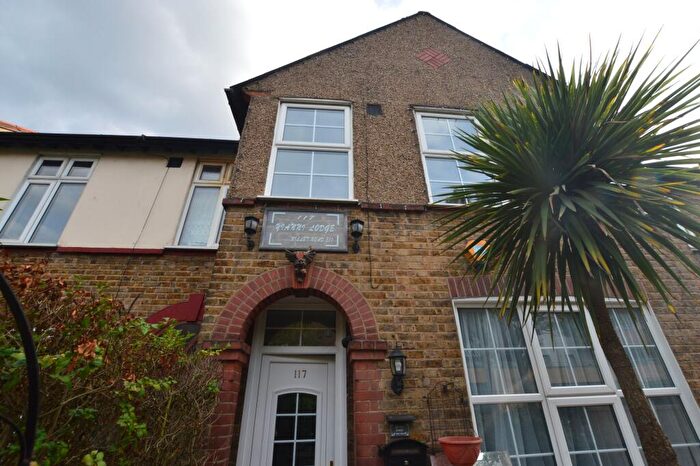 3 Bedroom Terraced House To Rent In Billet Road, E17