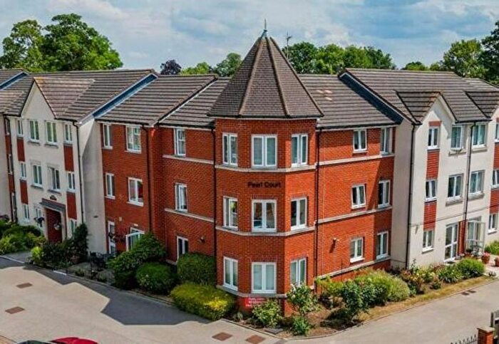 2 Bedroom Property For Sale In Croft Road, Aylesbury, HP21