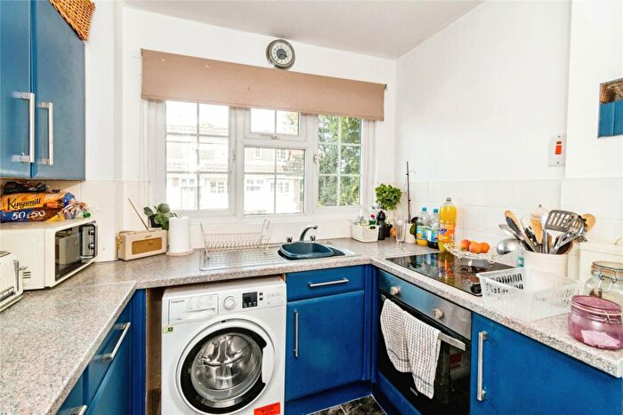3 Bedroom Terraced House For Sale In Mark Close, Southampton, Hampshire, SO15