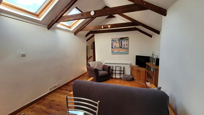 2 Bedroom Barn Conversion To Rent In Penrose, PL27