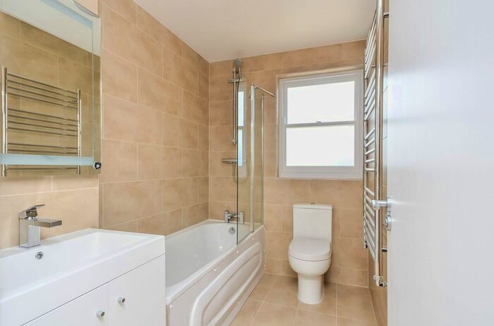 1 Bedroom Flat To Rent In Rye Lane, Peckham, London, SE15