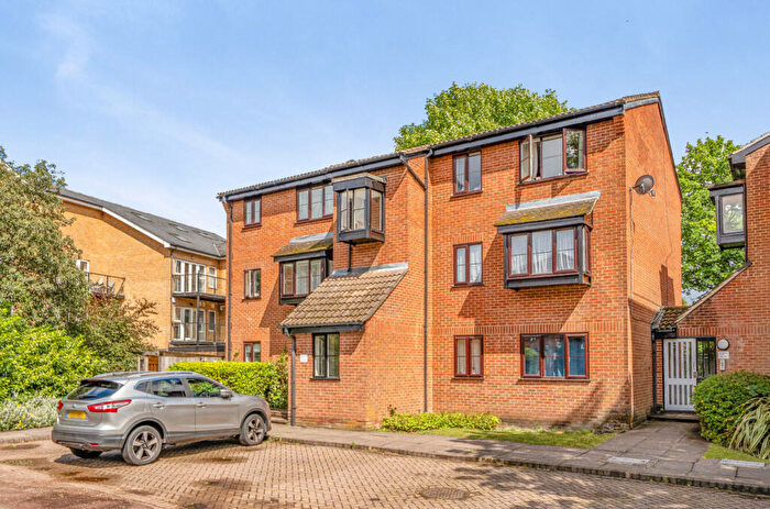 Studio For Sale In Tempsford Close, Enfield, EN2