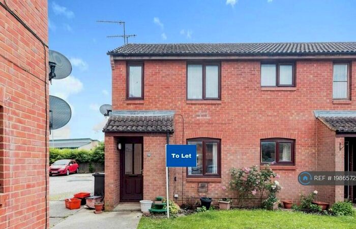 1 Bedroom Maisonette To Rent In Speedwell Close, Swindon, SN25