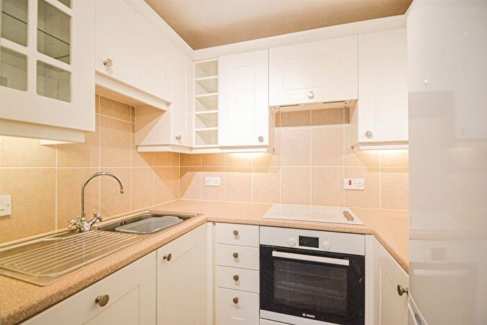 1 Bedroom Flat For Sale In Dingleway, Appleton, Warrington, WA4
