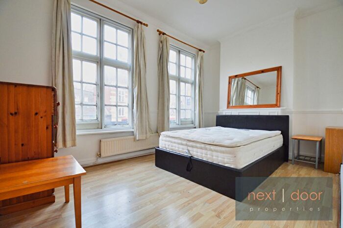 2 Bedroom Flat To Rent In Camberwell New Road, Camberwell, SE5