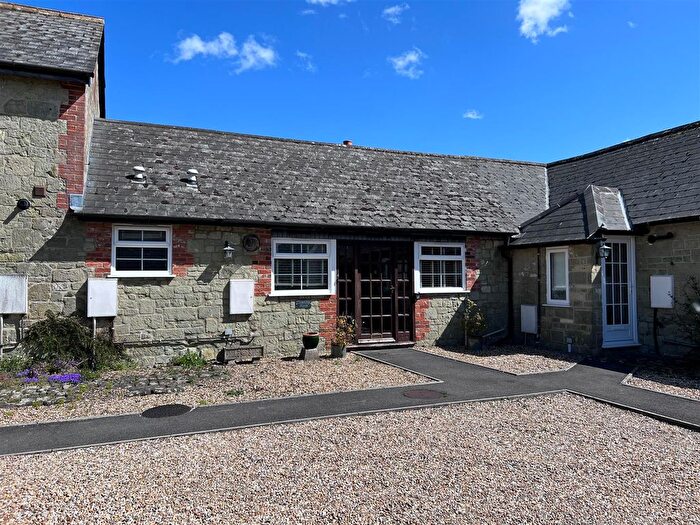 2 Bedroom Barn Conversion For Sale In Shorts Green Lane, Motcombe, Shaftesbury, SP7