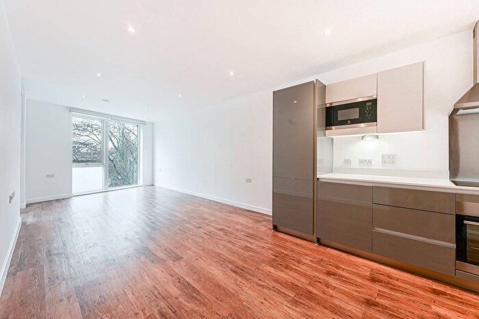 2 Bedroom Flat To Rent In Uncle New Cross, New Cross, London, SE14