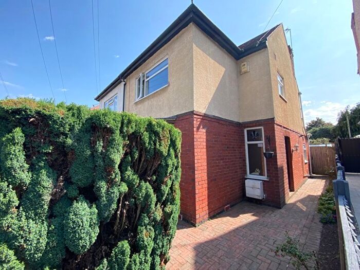 3 Bedroom Semi-detached House For Sale In Tomkinson Road, Nuneaton, CV10