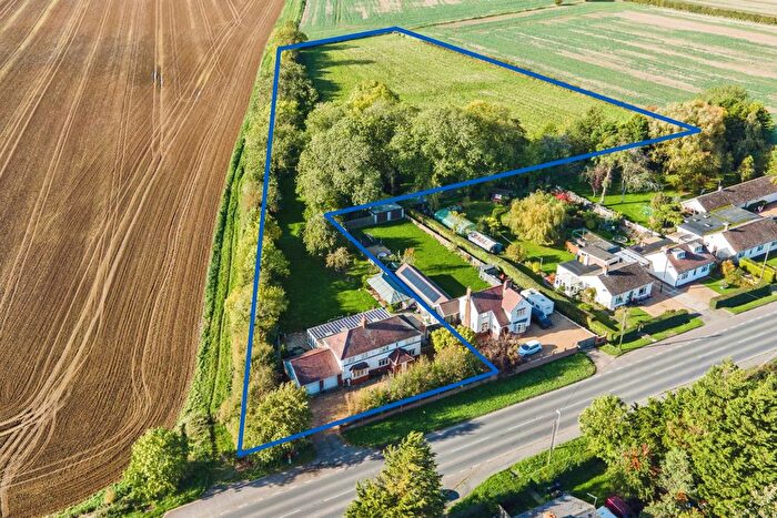 4 Bedroom Detached House For Sale In Ely Rd, Little Thetford, Ely, CB6