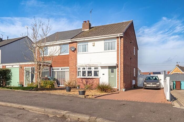3 Bedroom Semi-Detached House For Sale In Lanrig Road, Chryston, G69