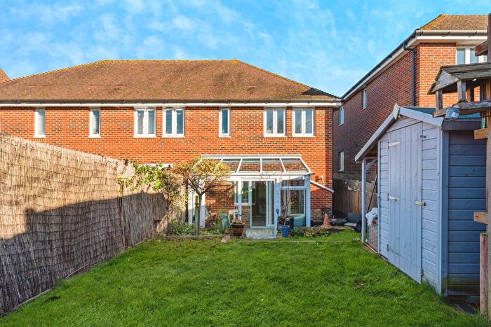 2 Bedroom End Of Terrace House For Sale In Norwood Close, Effingham, Leatherhead, Surrey, KT24
