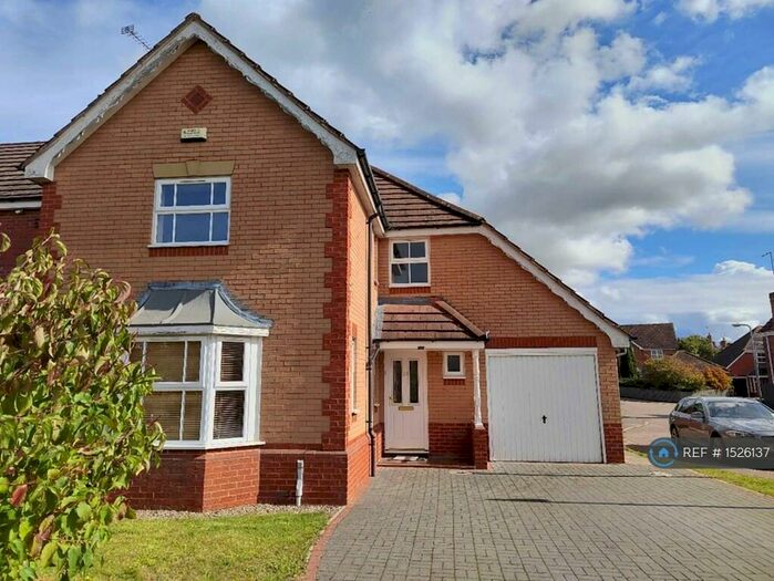 4 Bedroom Detached House To Rent In Longmeadow, Wootton, Northampton, NN4