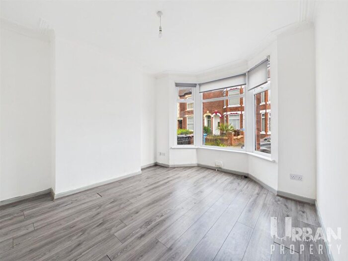 3 Bedroom End Terrace House For Sale In Coleridge Street, Hull, HU8