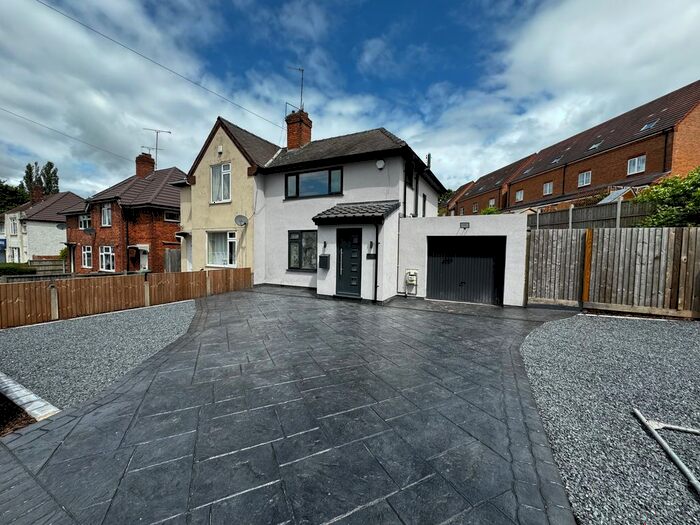 3 Bedroom Semi-Detached House To Rent In Victoria Avenue, Bloxwich, Walsall, WS3