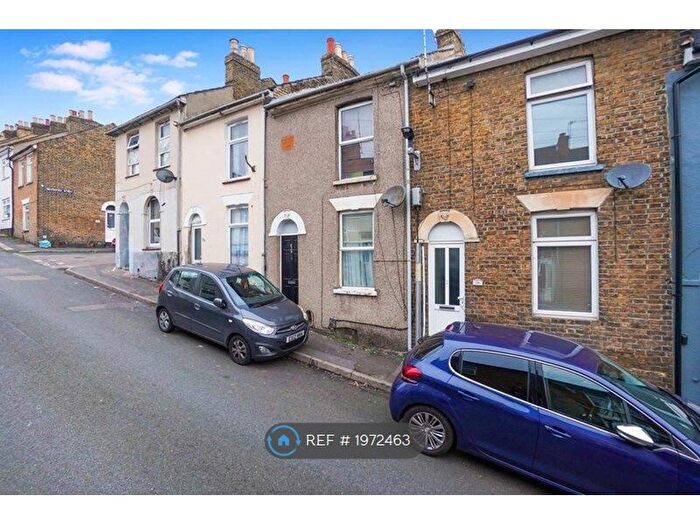 2 Bedroom Terraced House To Rent In Otway Street, Chatham, ME4