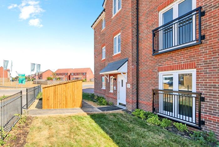 2 Bedroom Flat For Sale In St Peters Place, Salisbury, Wiltshire, SP2