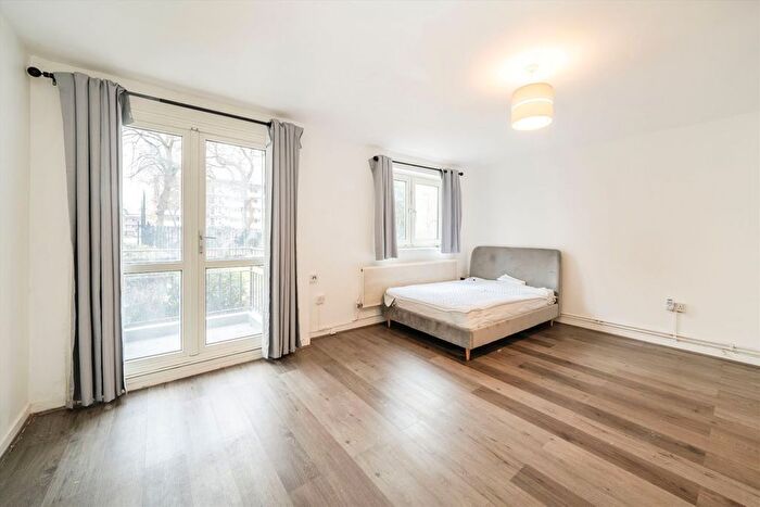 Studio To Rent In Deeley Road, London, SW8