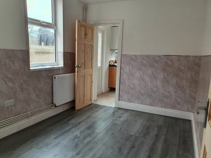 1 Bedroom Flat To Rent In Stratford Road, Birmingham, B28