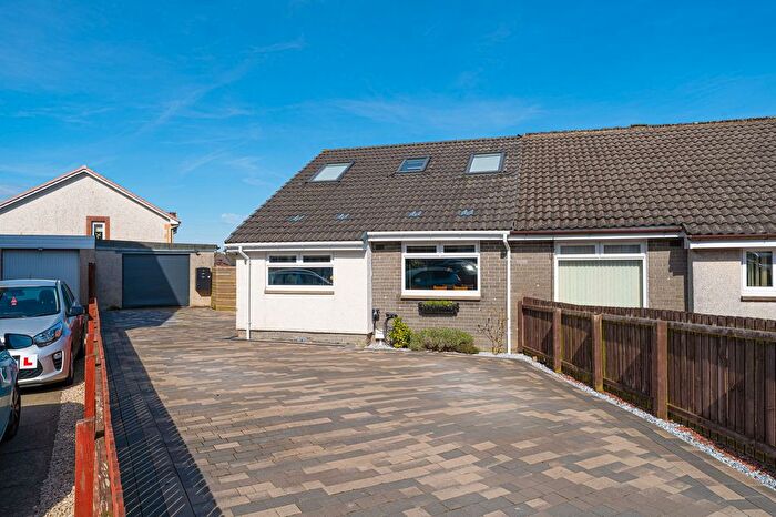 4 Bedroom Semi Detached House For Sale In Livingstone Quadrant, Harthill, ML7