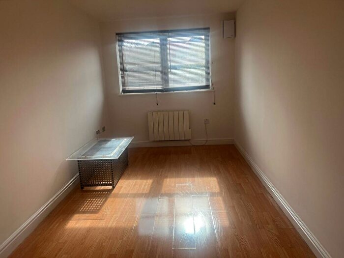 1 Bedroom Apartment To Rent In Flat, Park Street, Luton, LU1