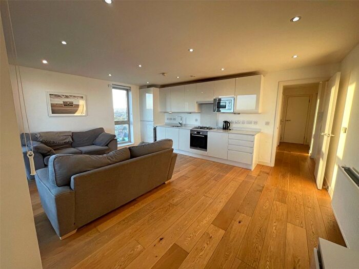 1 Bedroom Flat To Rent In Bromley Road, London, SE6