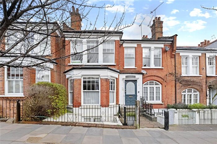2 Bedroom Apartment For Sale In Woodland Gardens, N10