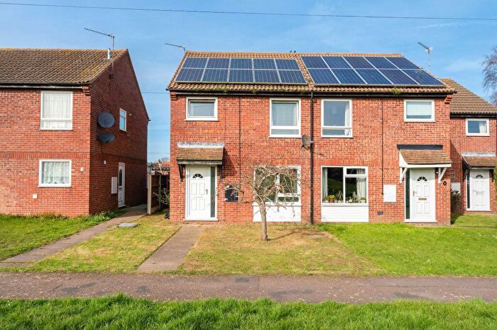 3 Bedroom Semi Detached House For Sale In Cromwell Close, Martham, NR29